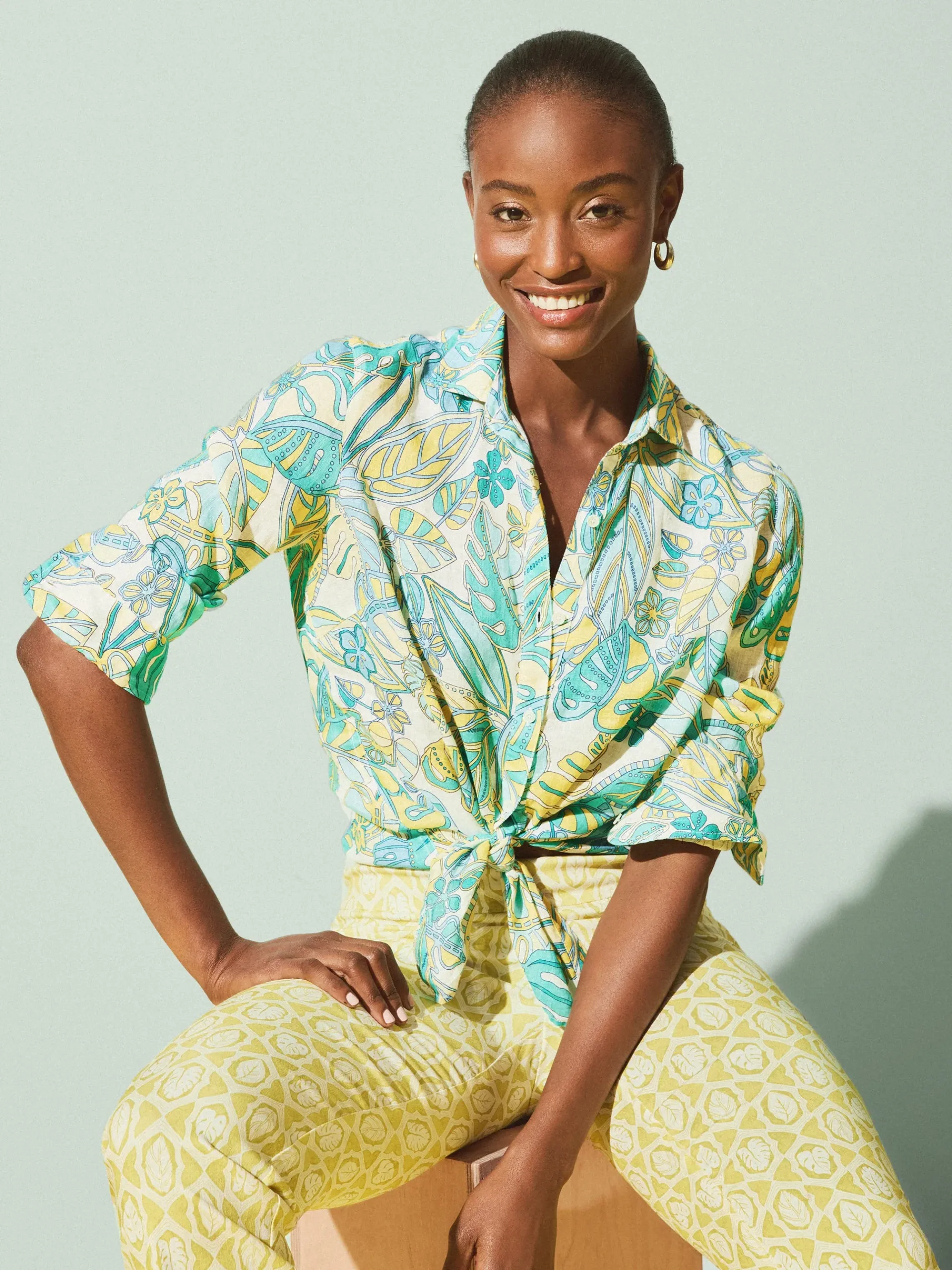 J.McLaughlin Britt Linen Shirt In Beach Bouquet-Women Tops